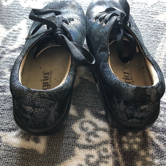 Algeria Shoes - Picture 4 of 5